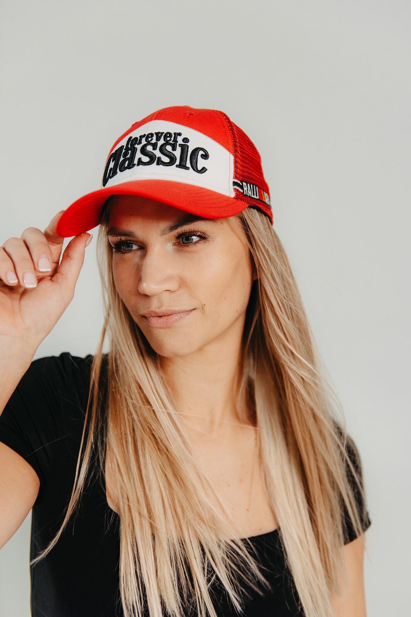 Red Forever Classic baseball cap with embroidered logo, classic shape