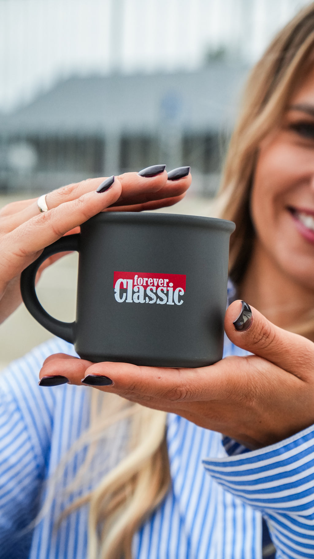 MUG WITH LOGO
