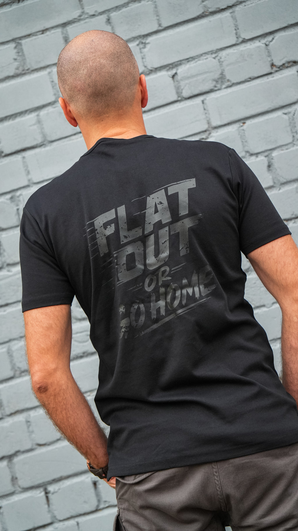 BLACK T-SHIRT