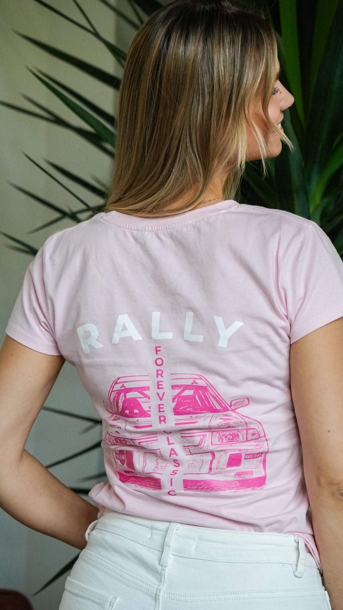 WOMEN'S T-SHIRT